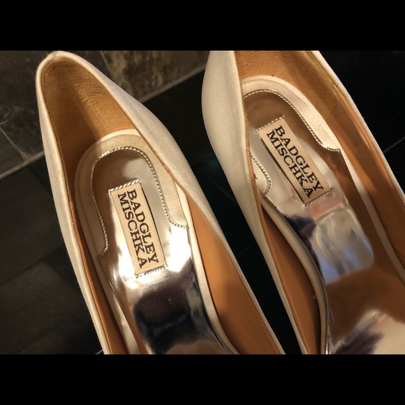 Badgley Mischka ivory satin rhinestone peep toes - Picture 5 of 12